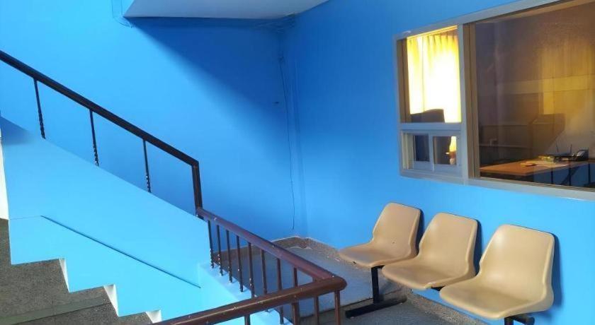 Centaur Inn Hostel Bangkok Exterior foto